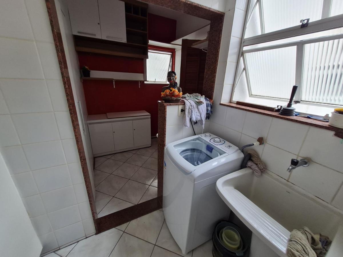 구아라파리 Apt Encantador Praia Do Morro 20 Metros Da Praia. 아파트 외부 사진