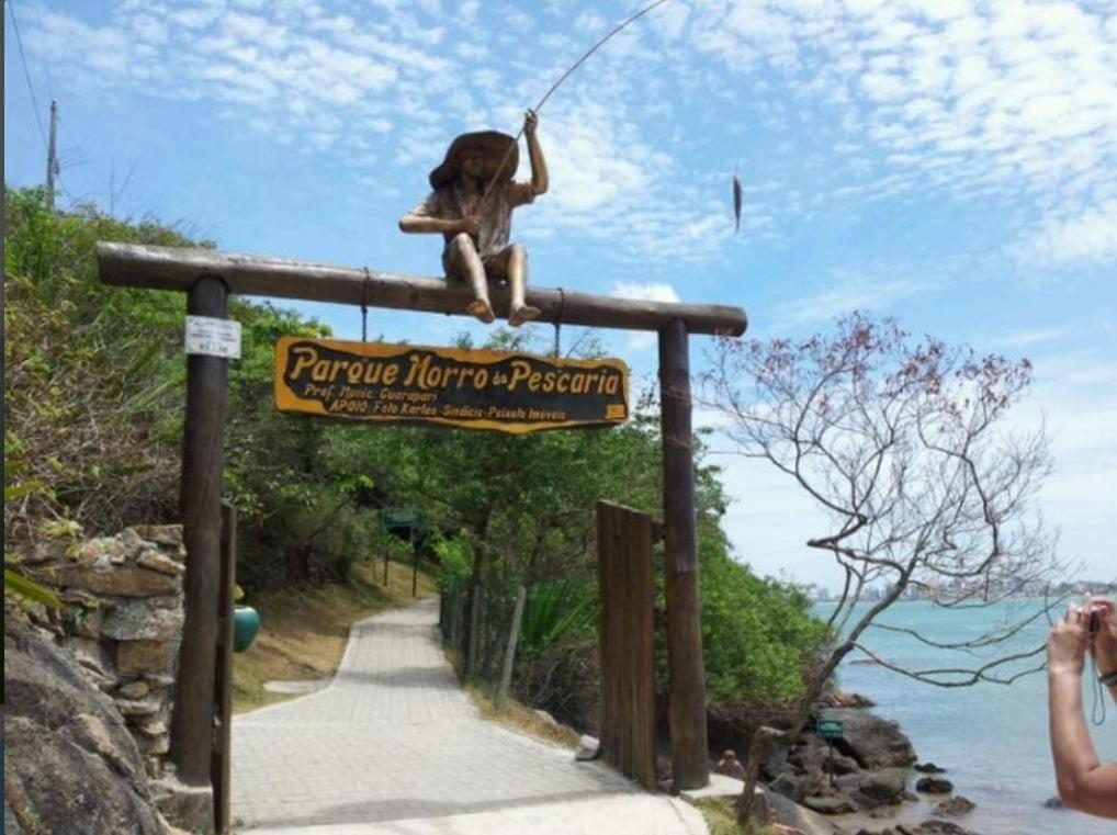 구아라파리 Apt Encantador Praia Do Morro 20 Metros Da Praia. 아파트 외부 사진